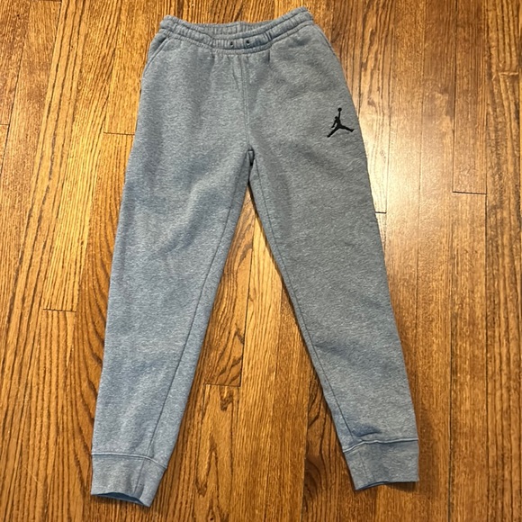 Jordan sweat pants Boys size Medium. Washed once and never worn. - Picture 1 of 2